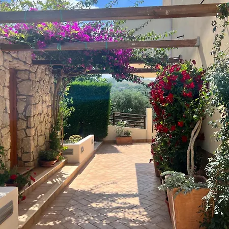 Bed and Breakfast Casa Dei Fiori 3*